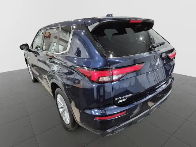 2023 Mitsubishi Outlander Plug-In Hybrid ES ES | 7 Passenger... - Photo 6