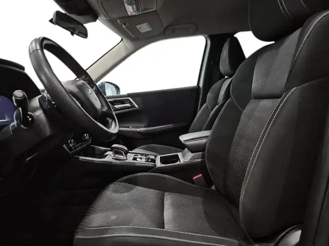 2023 Mitsubishi Outlander Plug-In Hybrid ES ES | 7 Passenger... - Photo 9