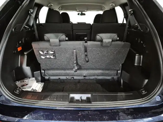 2023 Mitsubishi Outlander Plug-In Hybrid ES ES | 7 Passenger... - Photo 12