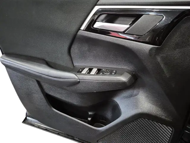 2023 Mitsubishi Outlander Plug-In Hybrid ES ES | 7 Passenger... - Photo 15