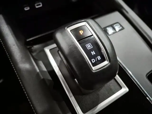 2023 Mitsubishi Outlander Plug-In Hybrid ES ES | 7 Passenger... - Photo 17