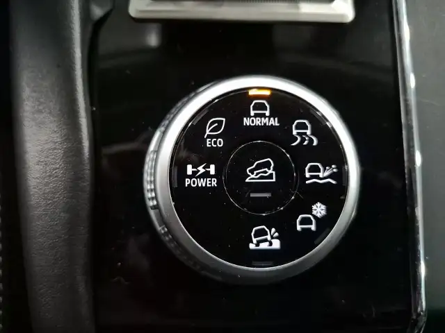 2023 Mitsubishi Outlander Plug-In Hybrid ES ES | 7 Passenger... - Photo 18