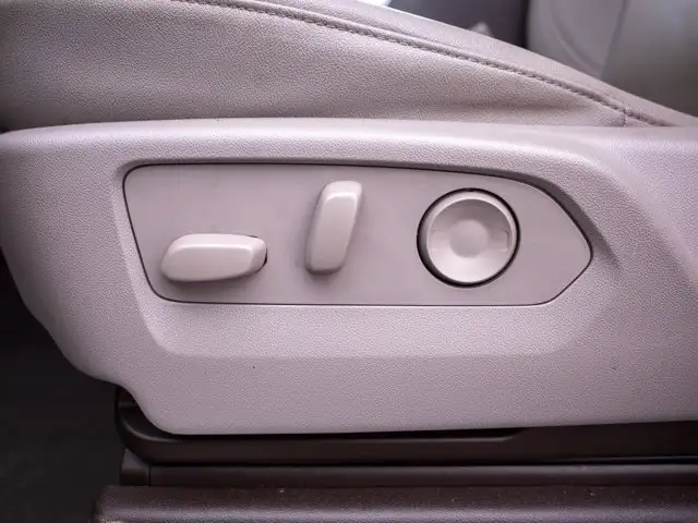 2024 Chevrolet Silverado 1500 LT Trail Boss - Keyless Starts - Photo 36