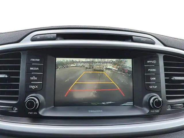 2017 Kia Sorento 2.0L LX Turbo 2.0L LX Turbo | Heated Seats - Photo 17