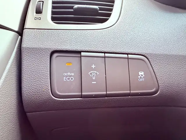 2013 Hyundai Elantra GT 4dr Sedan Auto, FWD, 1.8L 4cyl, - Photo 11