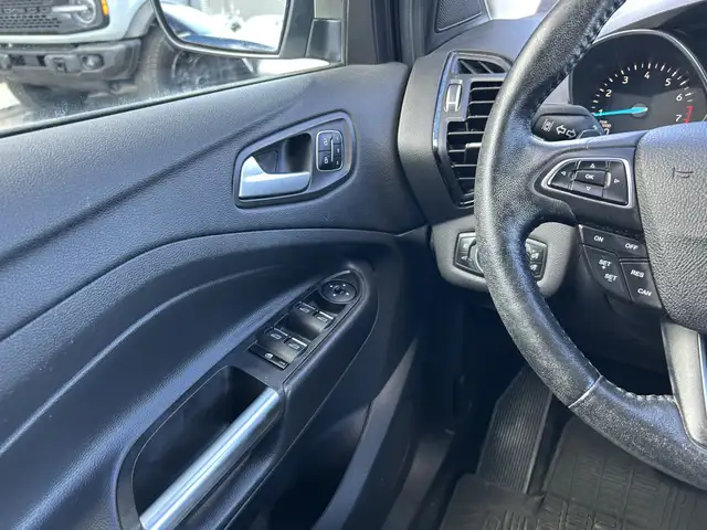 2017 Ford Escape TITANIUM ECOBOOST AWD/NAVIGATION/B-CAM/PANO ROO - Photo 34