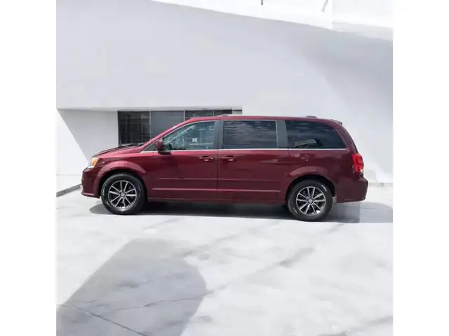 2017 DODGE Grand Caravan SXT Premium - Photo 2