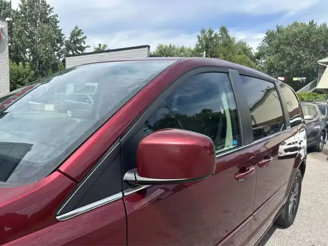 2017 DODGE Grand Caravan SXT Premium - Photo 9