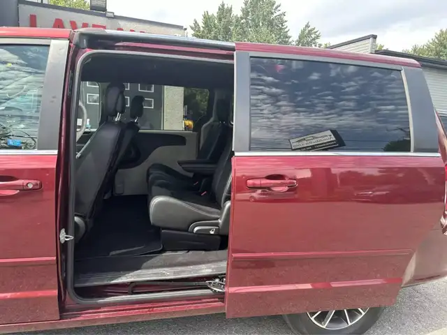 2017 DODGE Grand Caravan SXT Premium - Photo 12