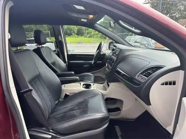 2017 DODGE Grand Caravan SXT Premium - Photo 16