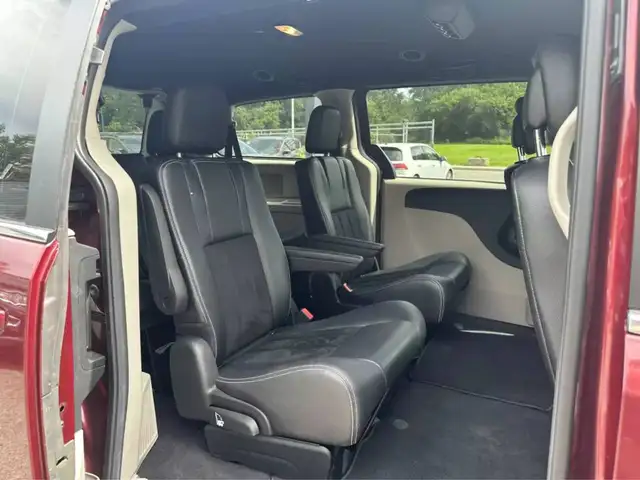 2017 DODGE Grand Caravan SXT Premium - Photo 17