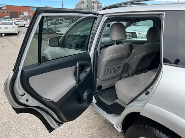2011 Toyota RAV4 Limited - Photo 14