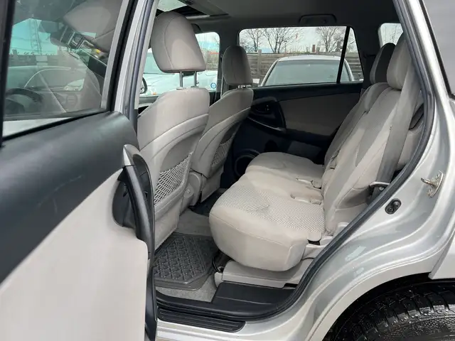 2011 Toyota RAV4 Limited - Photo 15
