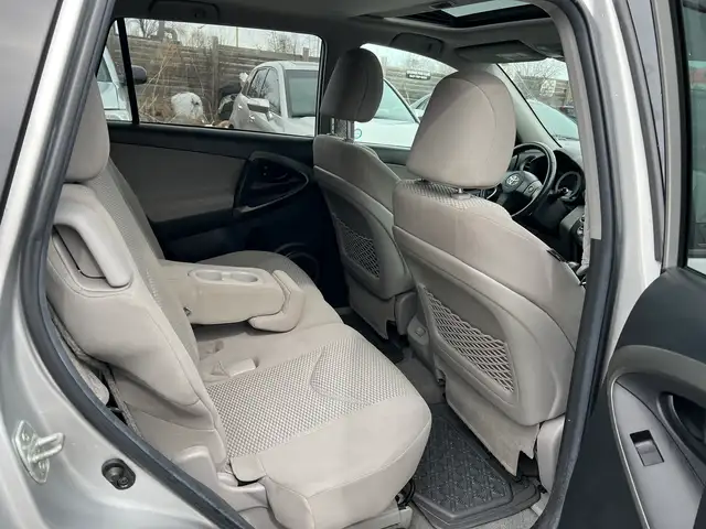2011 Toyota RAV4 Limited - Photo 21