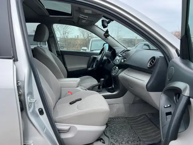 2011 Toyota RAV4 Limited - Photo 23