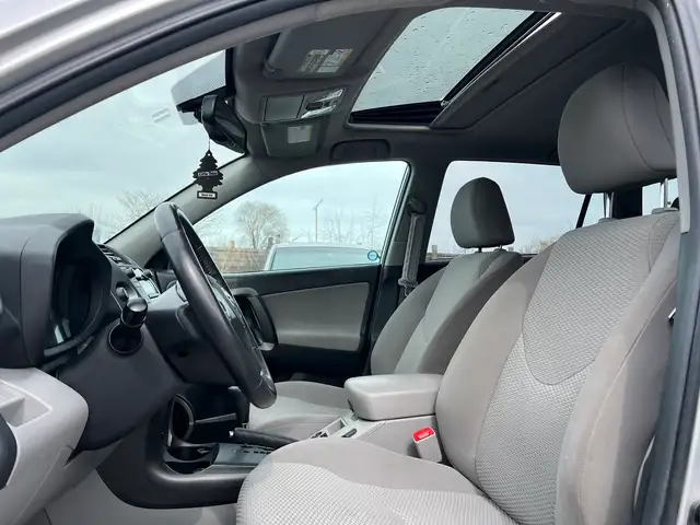 2011 Toyota RAV4 Limited - Photo 28