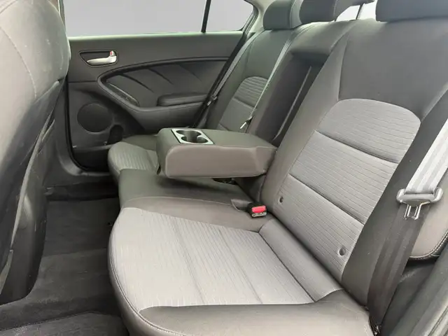 2018 Kia Forte LX  | CLEAN CARFAX | BACK-UP CAM | BLUETOOTH | AP - Photo 11