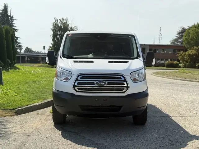 2017 Ford Transit 150 XLT 4X4 8 Passenger Cargo Van - Photo 2