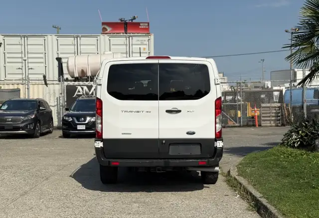 2017 Ford Transit 150 XLT 4X4 8 Passenger Cargo Van - Photo 6