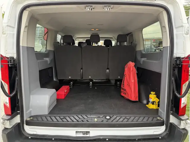 2017 Ford Transit 150 XLT 4X4 8 Passenger Cargo Van - Photo 14