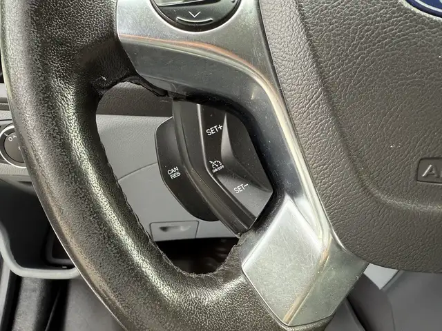 2017 Ford Transit 150 XLT 4X4 8 Passenger Cargo Van - Photo 23