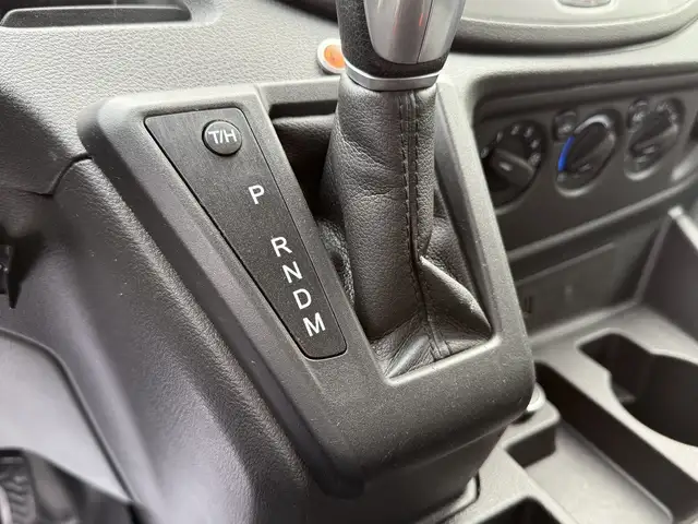 2017 Ford Transit 150 XLT 4X4 8 Passenger Cargo Van - Photo 32