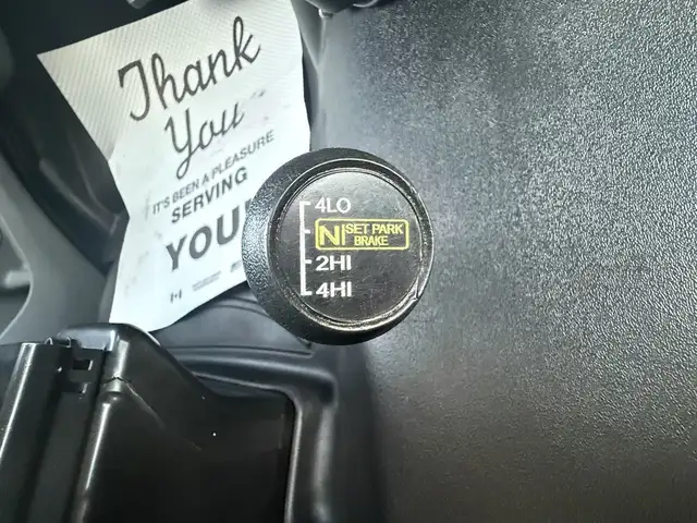 2017 Ford Transit 150 XLT 4X4 8 Passenger Cargo Van - Photo 39