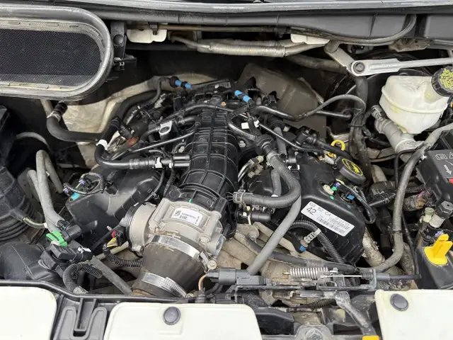 2017 Ford Transit 150 XLT 4X4 8 Passenger Cargo Van - Photo 41