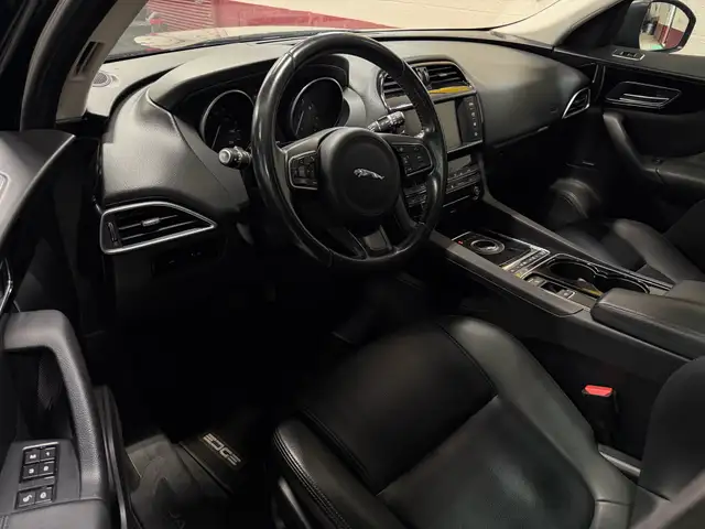 2017 Jaguar F-PACE AWD 35t Premium - BLUETOOTH - NAVIGATION - BA - Photo 12