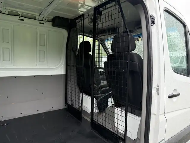 2016 Mercedes-Benz Sprinter 2500 Cargo Van - Photo 12