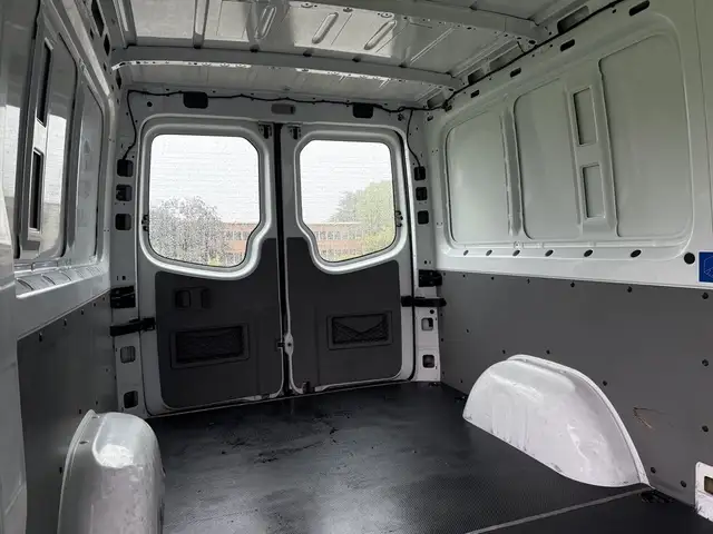 2016 Mercedes-Benz Sprinter 2500 Cargo Van - Photo 14