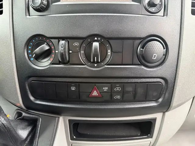 2016 Mercedes-Benz Sprinter 2500 Cargo Van - Photo 36