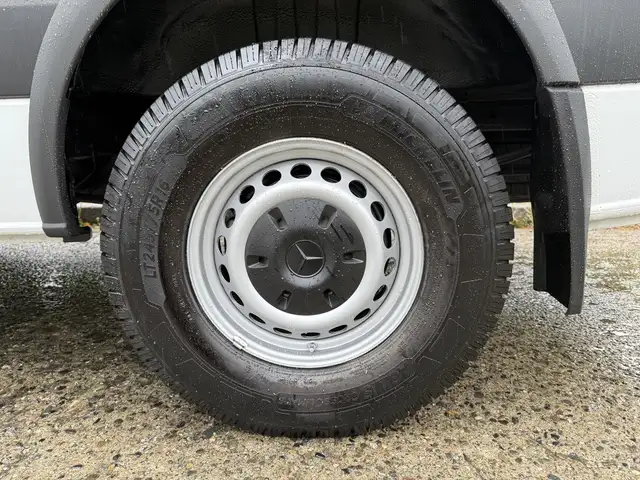 2016 Mercedes-Benz Sprinter 2500 Cargo Van - Photo 43