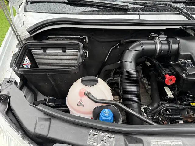 2016 Mercedes-Benz Sprinter 2500 Cargo Van - Photo 48