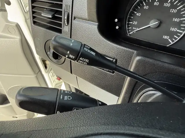 2017 Mercedes-Benz Sprinter 2500 4X4 Cargo Van with Rear Shelvin - Photo 32