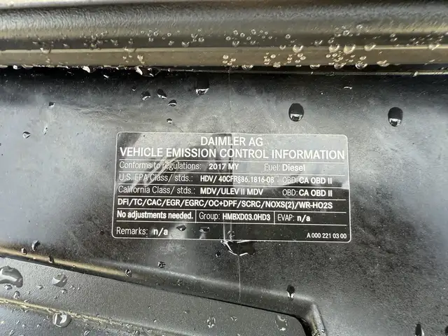 2017 Mercedes-Benz Sprinter 2500 4X4 Cargo Van with Rear Shelvin - Photo 44