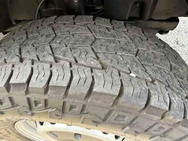 2017 Mercedes-Benz Sprinter 2500 4X4 Cargo Van with Rear Shelvin - Photo 46