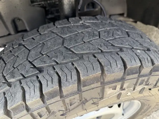 2017 Mercedes-Benz Sprinter 2500 4X4 Cargo Van with Rear Shelvin - Photo 48