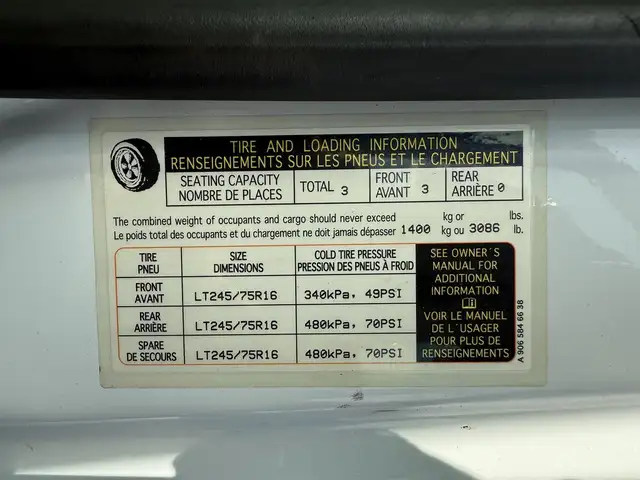 2017 Mercedes-Benz Sprinter 2500 4X4 Cargo Van with Rear Shelvin - Photo 53