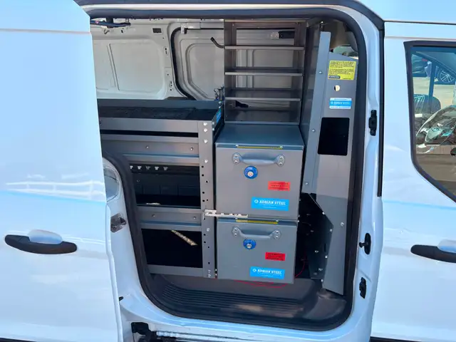 2020 Ford Transit Connect XL Divider! Shelving! Backup Camera! - Photo 8