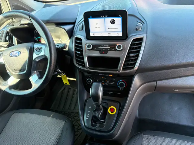 2020 Ford Transit Connect XL Divider! Shelving! Backup Camera! - Photo 16