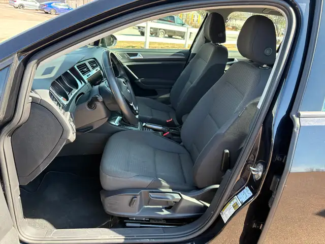 2021 Volkswagen Golf Comfortline AC! Navigation! Backup Camera! - Photo 11