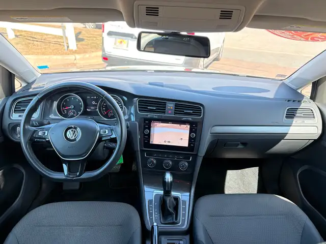 2021 Volkswagen Golf Comfortline AC! Navigation! Backup Camera! - Photo 12