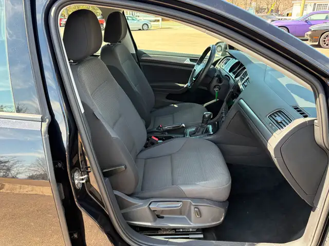 2021 Volkswagen Golf Comfortline AC! Navigation! Backup Camera! - Photo 17