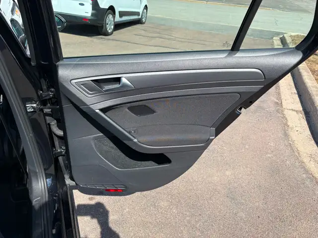 2021 Volkswagen Golf Comfortline AC! Navigation! Backup Camera! - Photo 20