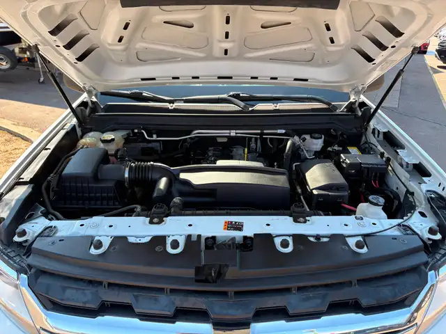 2022 Chevrolet Colorado WT Truck Cap! Backup Camera! - Photo 10