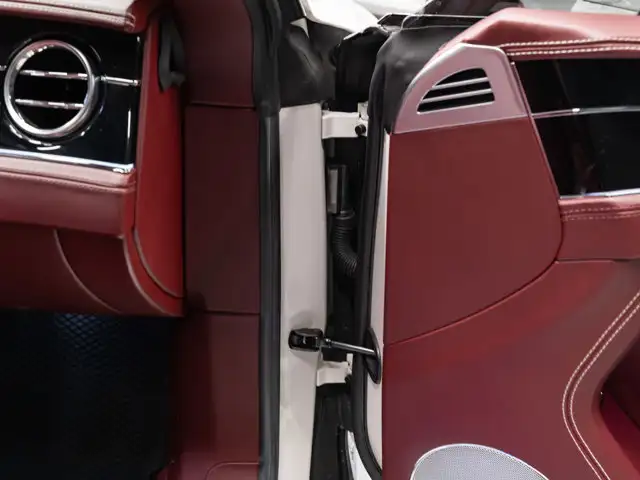 2020 Bentley Continental GT V8 Convertible | Full Vehicle - Photo 103