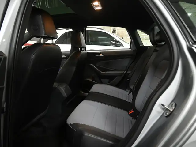 2025 Volkswagen Jetta Comfortline SPORT No Accident Leather Sunr - Photo 24