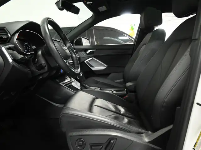 2022 Audi Q3 Panoramic Roof Heated Seats Carplay Side Assist - Photo 22