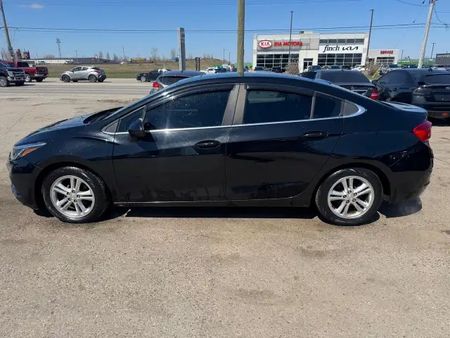 2016 Chevrolet Cruze LT, NO ACCIDENTS, DEALER SERVICED, 2 SETS W - Photo 2